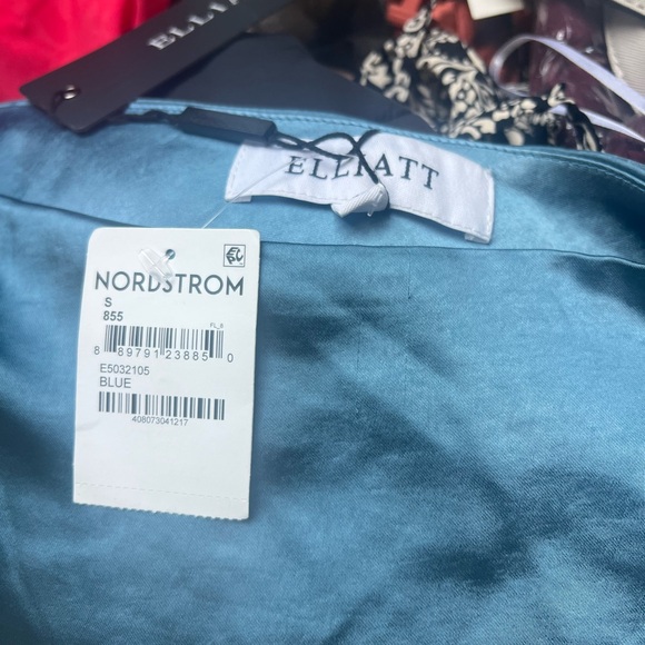 Elegant One-Shoulder Blue Dress - Picture 5 of 7